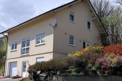 Haus Bad Laasphe / Fischelbach Fischelbach - 5 Zimmer, 128 m&sup2;, 280.000&euro; | Angebot:26368397