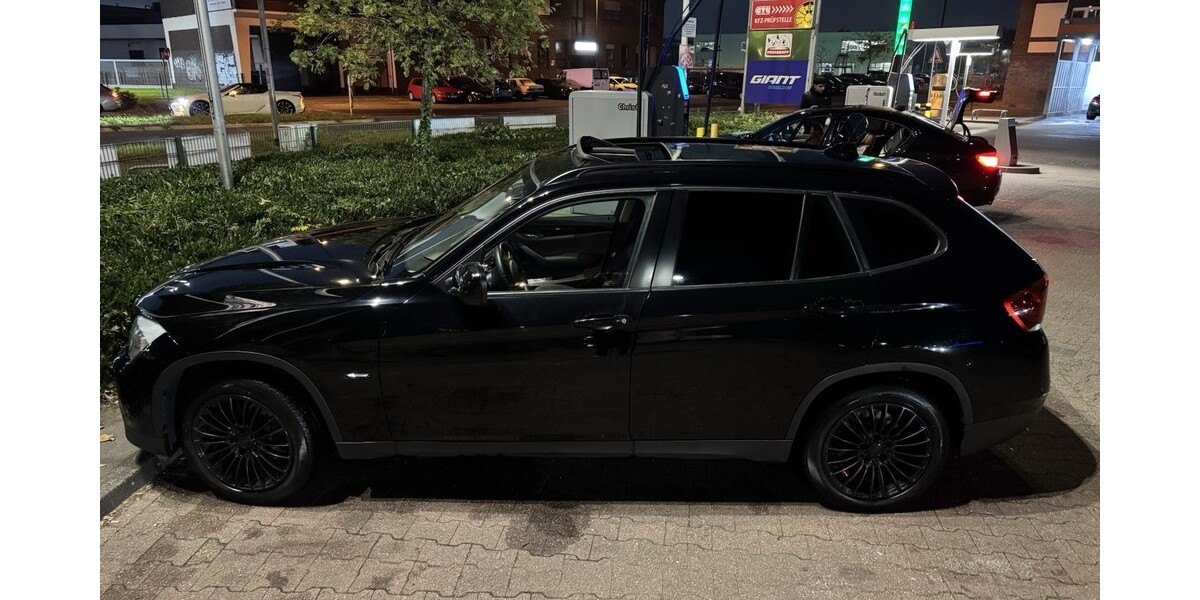 BMW X1 205.000 km 10.999 &euro; Düsseldorf 40213
