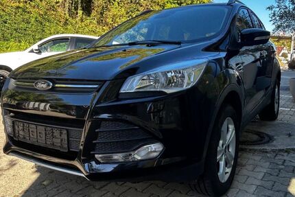 Ford Kuga 99.058 km 8.850 &euro; Eichstetten am Kaiserstuhl 79356