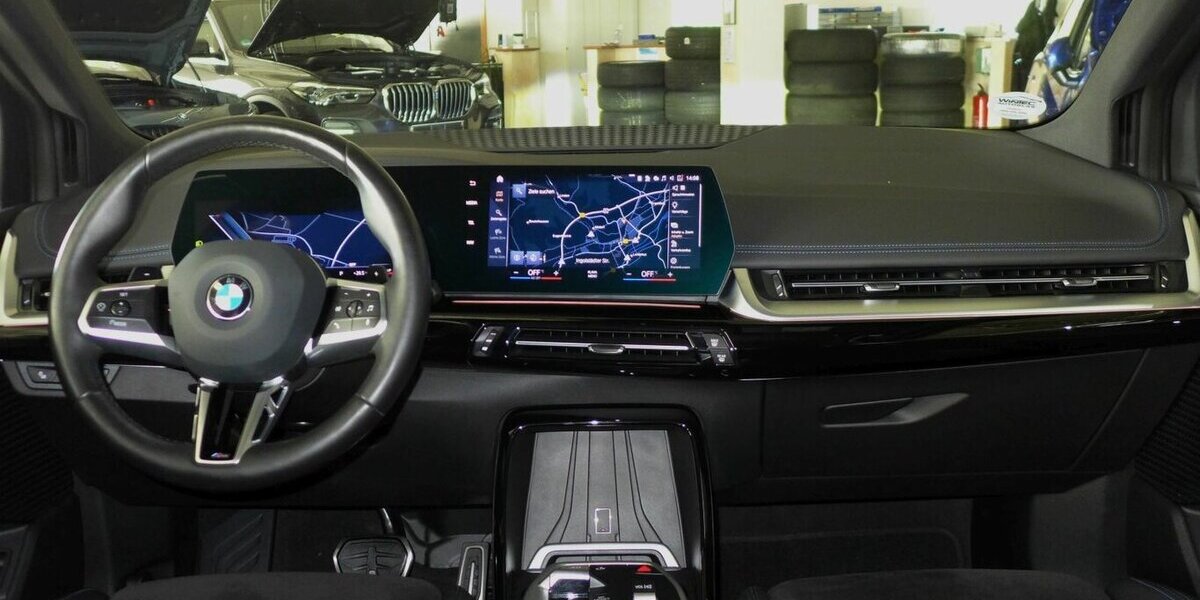 BMW 220 Active Tourer d MSport 360°,HUD,AHK,el.Sitze 21.600 km 32.590 &euro; Landshut 84030