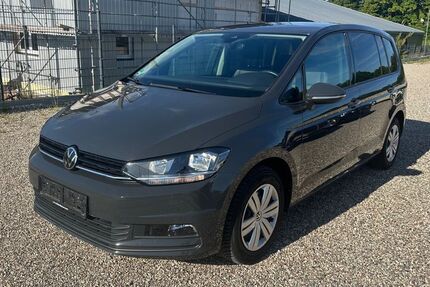 VW Touran 103.800 km 23.999 € Ratzeburg bei Hamburg 23909