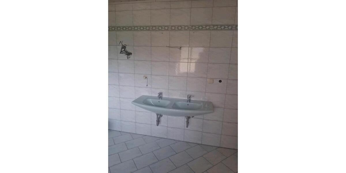 Erdgeschoßwohnung Cham - 2 Zimmer, 100 m&sup2;, 720&euro; | Angebot:25929833