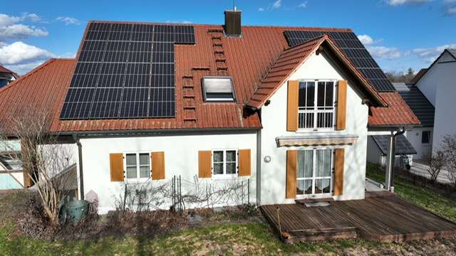 Einfamilienhaus Bad Neustadt - 7 Zimmer, 197 m&sup2;, 599.000&euro; | Angebot:25395457