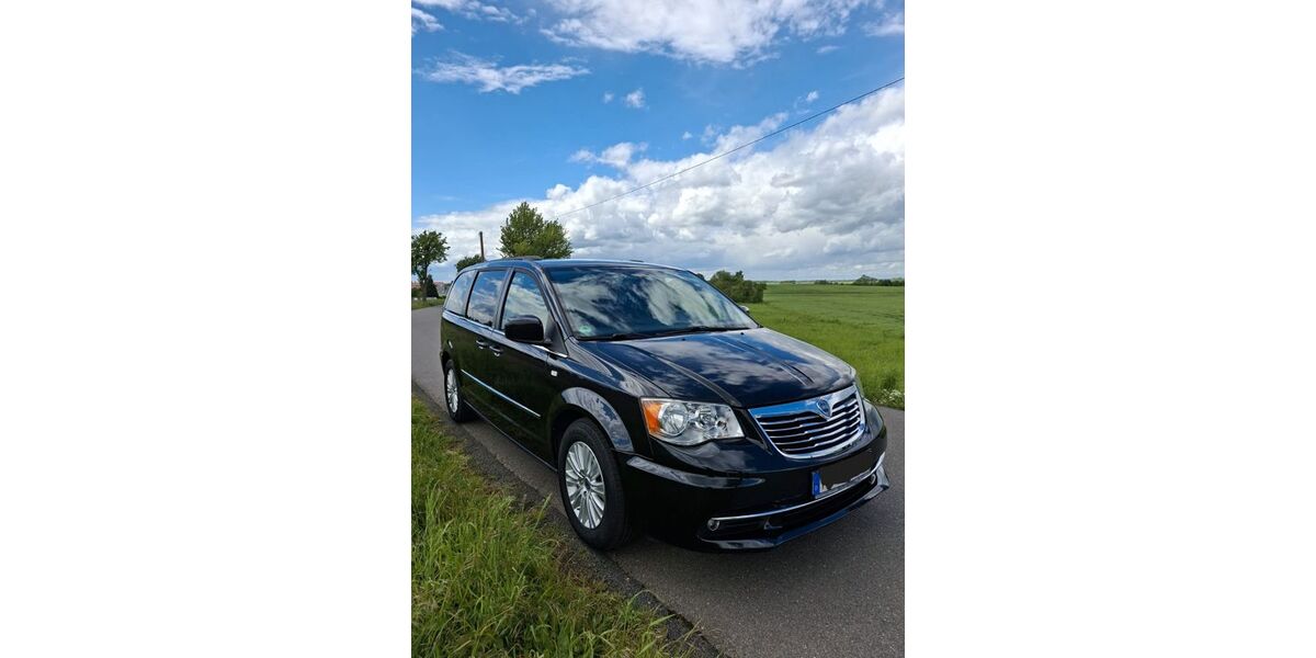 Lancia Voyager 200.000 km 10.990 &euro; Grimma 04668
