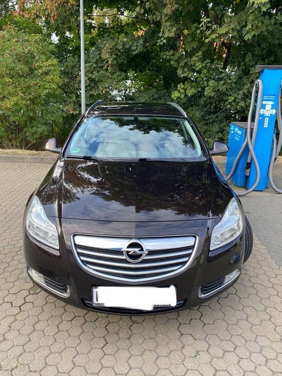 Opel Insignia 155.200 km 6.400 € Halberstadt 38820