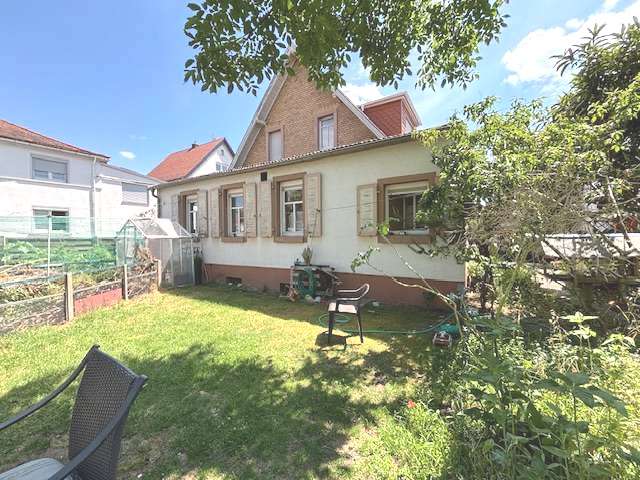 Haus zum Kaufen in Mörfelden-Walldorf 650.000 € 181.23 m²