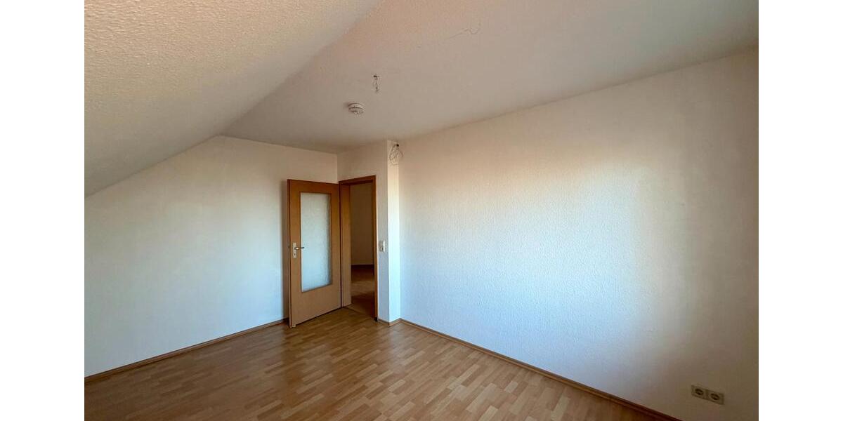 Dachgeschoßwohnung Weißenfels - 2 Zimmer, 60 m&sup2;, 420&euro; | Angebot:26635033