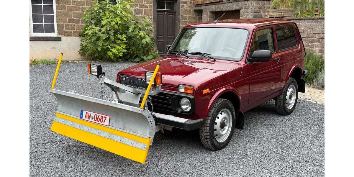 Lada Niva 2.800 km 23.562 € Brohl Lützing 56656