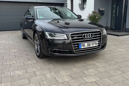 Audi A8 107.000 km 35.700 € Paderborn 33100