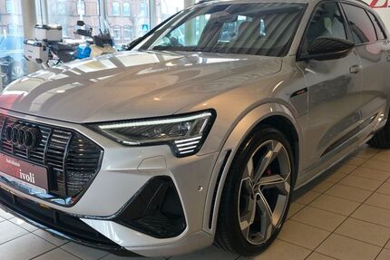Audi e-tron 42.561 km 43.940 &euro; Helmstedt 38350