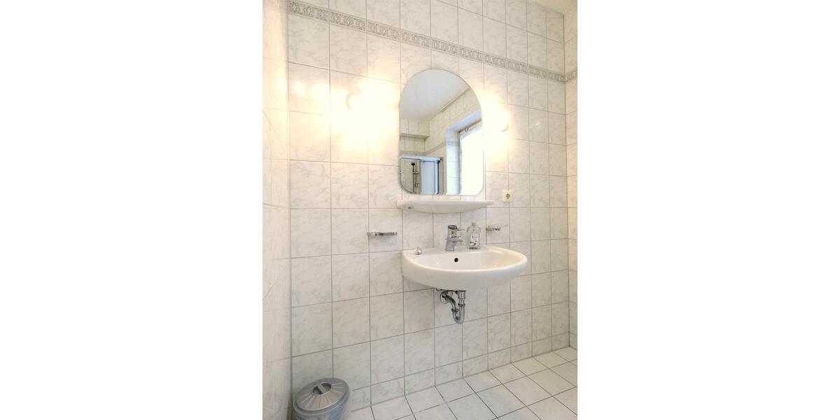 Monteurwohnung inkl. W-Lan, TV und Küche in Amberg 5 zimmer