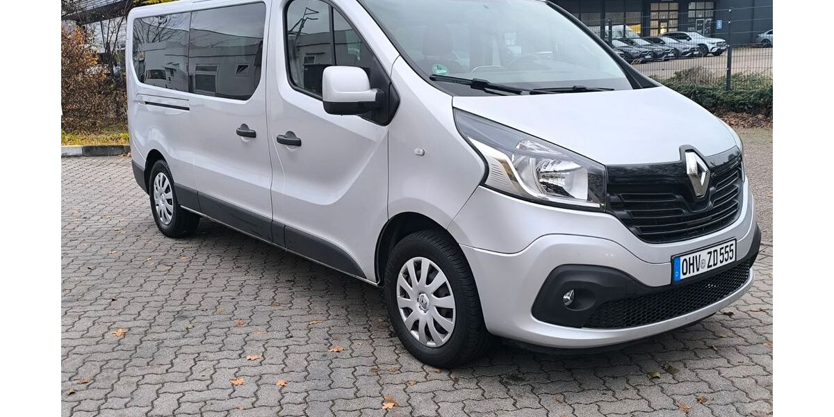 Renault Trafic 99.890 km 17.499 &euro; hennigsdorf 16761