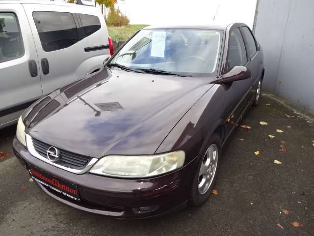 Opel Vectra 175.000 km 1.900 &euro; Leupoldsgrün 95191