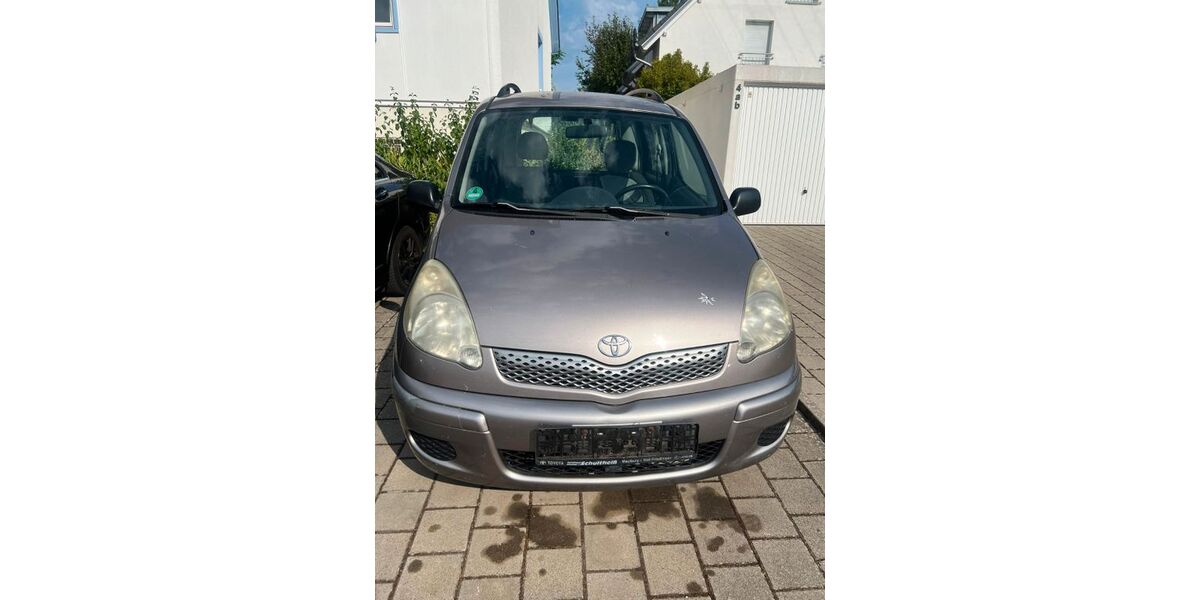 Toyota Verso 183.000 km 2.300 &euro; Bad krozingen 79189