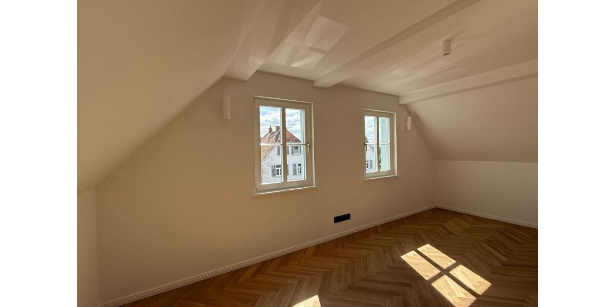 Mehrfamilienhaus oder für 1 Familie: Stilaltbau-Villa komplett-saniert mit Garten, Hof und Stall - Einfamilienhaus Pfungstadt | Angebot:26348399