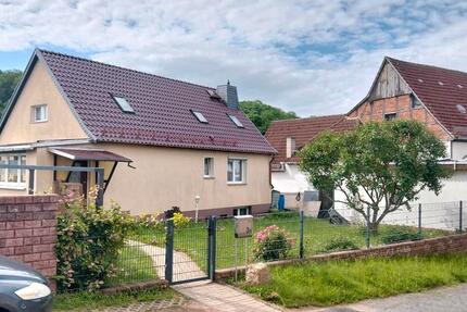 Haus Allstedt - 12 Zimmer, 190 m&sup2;, 195.000&euro; | Angebot:26824055