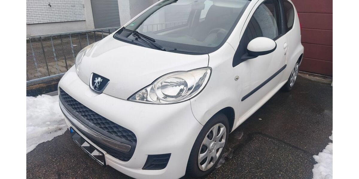 Peugeot 107 151.000 km 2.250 &euro; Freiberg am Neckar 71691