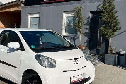 Toyota iQ 83.000 km 8.990 &euro; Berlin 13088