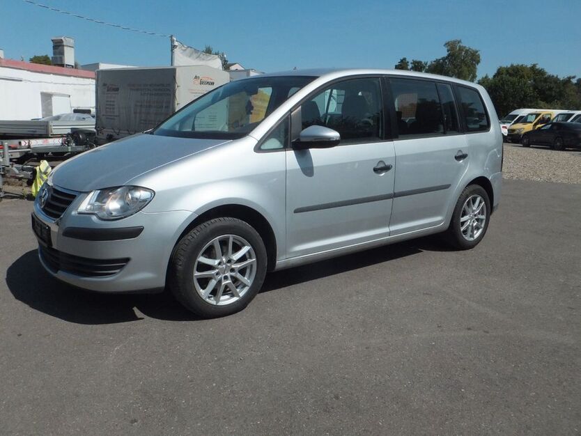 VW Touran 257.000 km 2.600 € Würzburg 97076