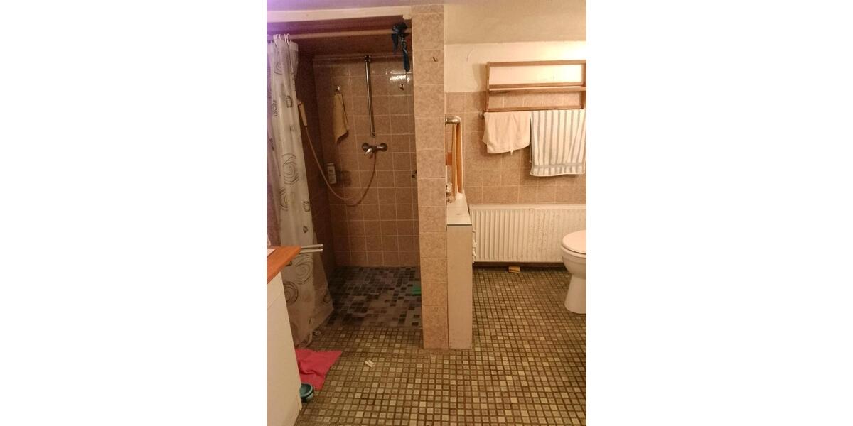 Einfamilienhaus Emmerthal - 8 Zimmer, 140 m&sup2;, 90.000&euro; | Angebot:27085822