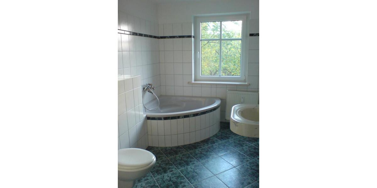 Etagenwohnung Staßfurt - 4 Zimmer, 80 m&sup2;, 440&euro; | Angebot:26366817