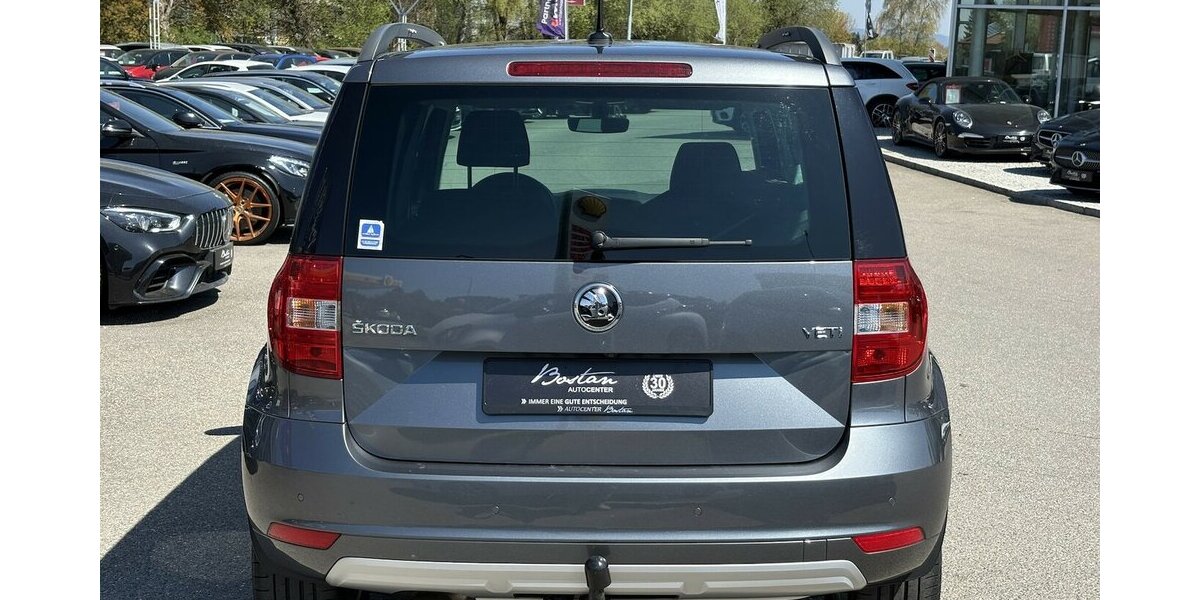 Skoda Yeti 1.2 TSI Drive KAMERA/NAVI/CARPLAY/1.HAND 92.596 km 11.900 &euro; Villingen-Schwenningen 78054