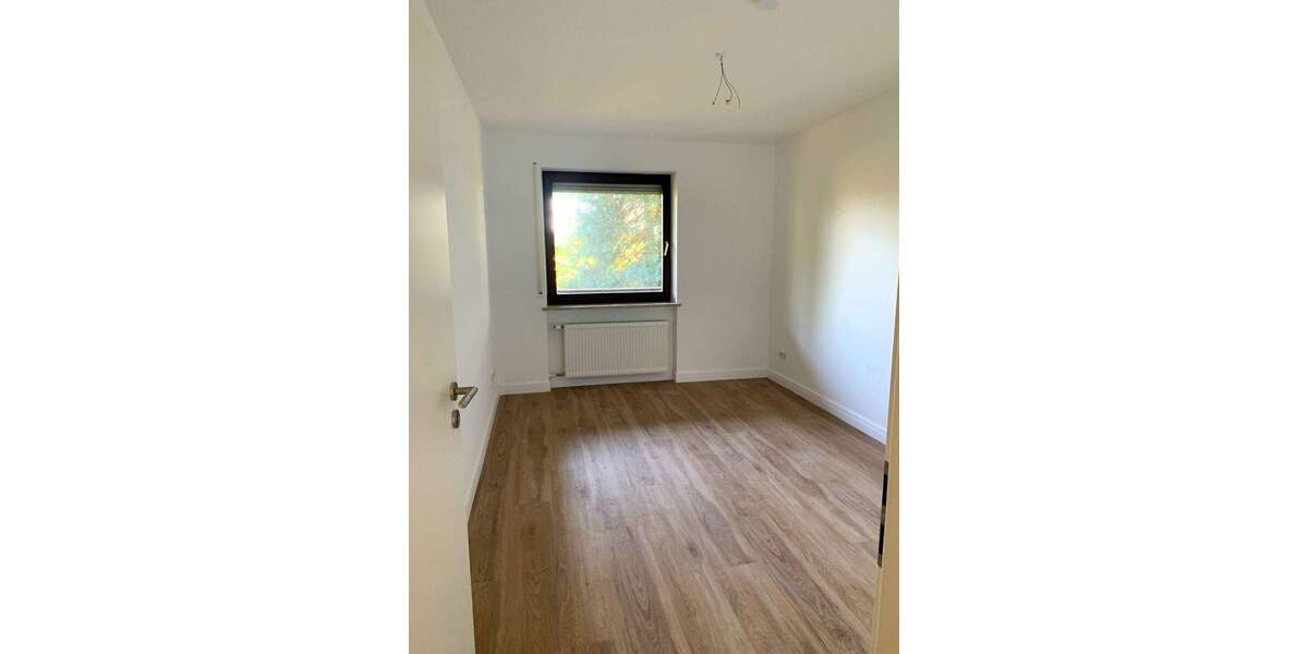 Doppelhaushälfte Hohenlinden - 5 Zimmer, 157 m&sup2;, 1.950&euro; | Angebot:25864444