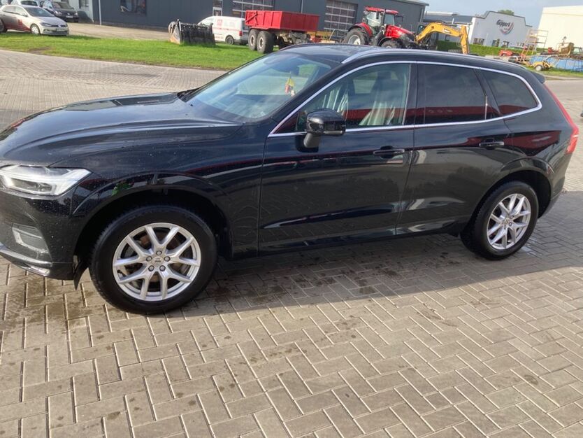 Volvo XC60 27.000 km 27.800 € Apen 26689