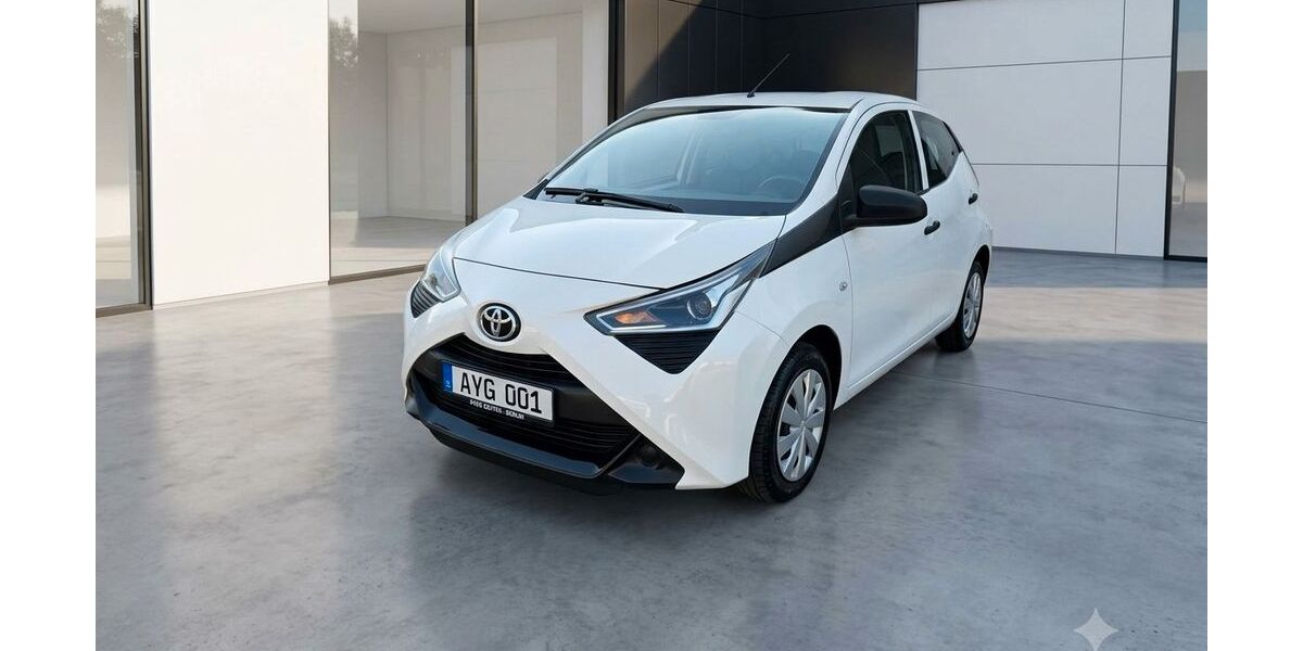 Toyota Aygo (X) 77.000 km 8.400 &euro; Overath 51491