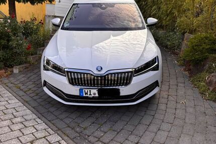 Skoda Superb 37.000 km 28.500 &euro; Wiesbaden 65201