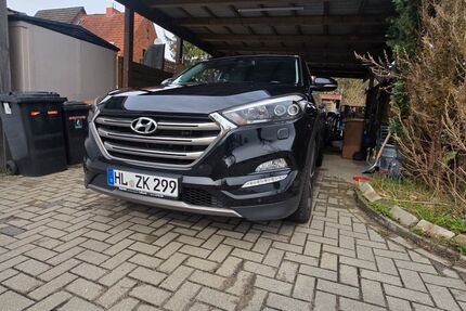 Hyundai TUCSON 97.500 km 18.500 &euro; Lübeck 23560