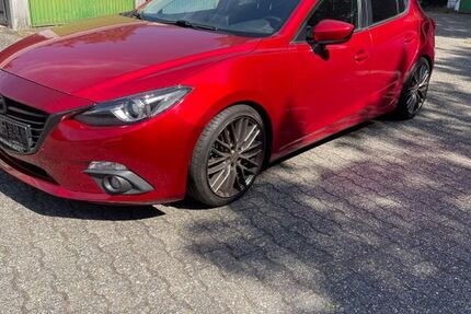 Mazda 3 134.000 km 10.500 &euro; Schwalbach 65824