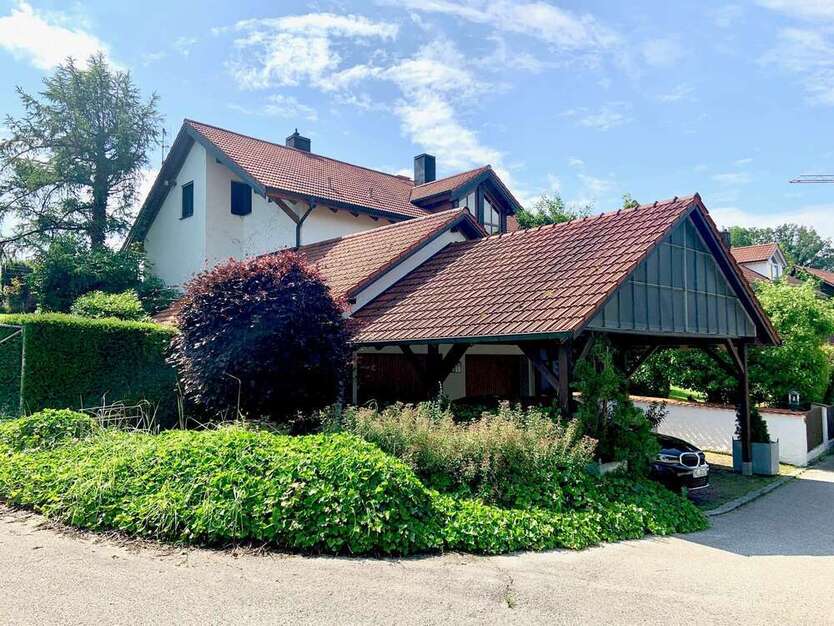 Haus zum Kaufen in Egglkofen 750.000 € 253 m²