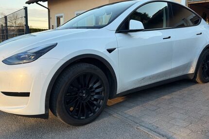 Tesla Model Y 25.000 km 31.000 &euro; Fürstenzell 94081