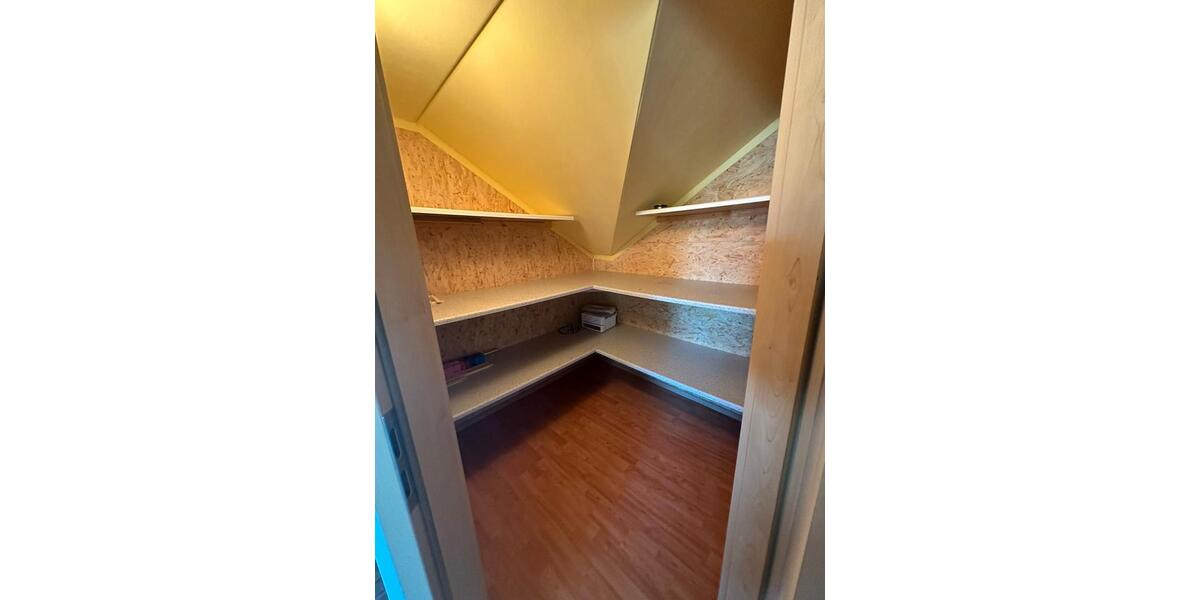 Dachgeschoßwohnung Rimbach - 3 Zimmer, 145 m&sup2;, 850&euro; | Angebot:26387100