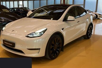 Tesla Model Y 34.548 km 39.900 &euro; Hanau 63457