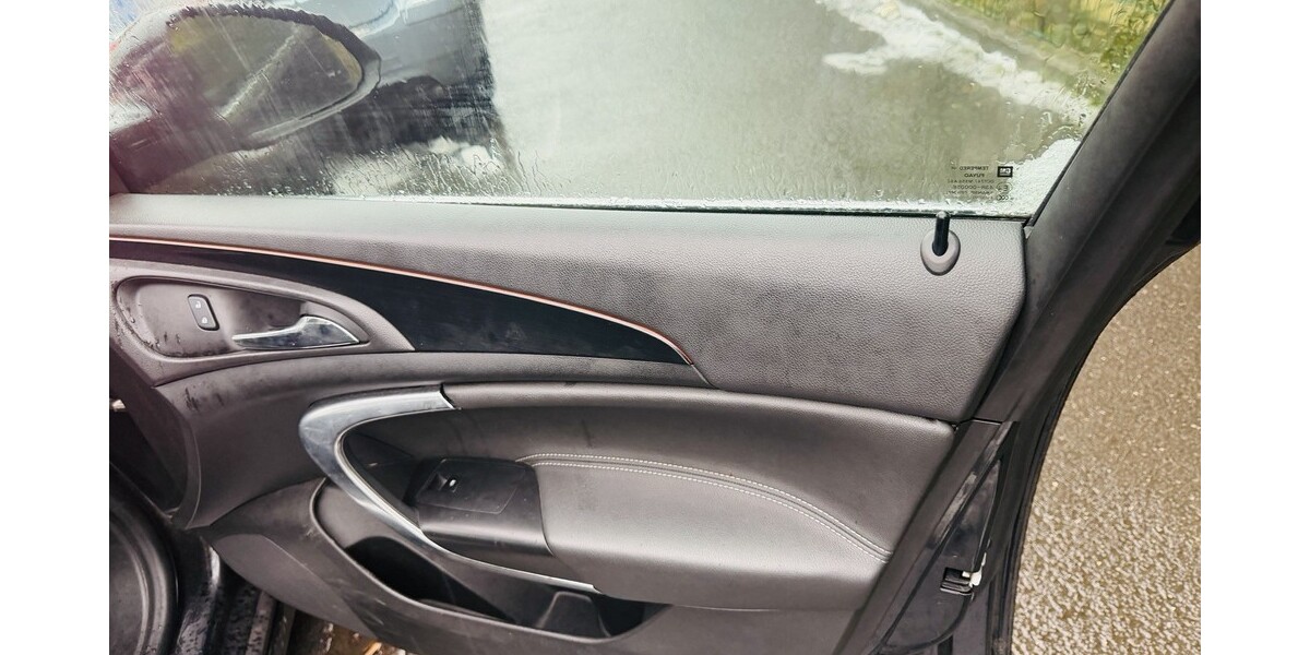 Opel Insignia Sports Tourer 222.000 km 3.999 &euro; Wiesbaden 65183