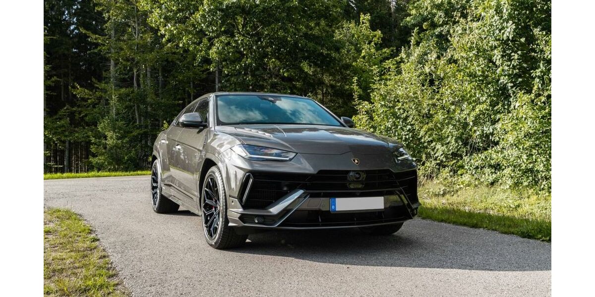 Lamborghini Urus 4.499 km 309.490 &euro; Wiesbaden 65187