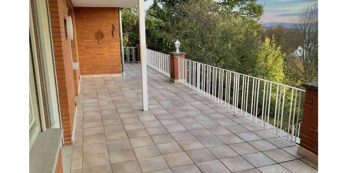 Etagenwohnung Alfeld - 3 Zimmer, 122 m&sup2;, 775&euro; | Angebot:25598911