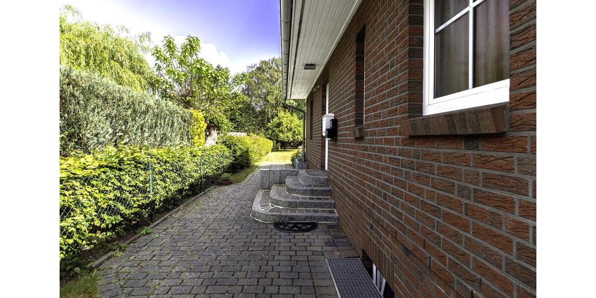 Etagenwohnung Norderstedt - 5 Zimmer, 146 m&sup2;, 1.990&euro; | Angebot:25792572