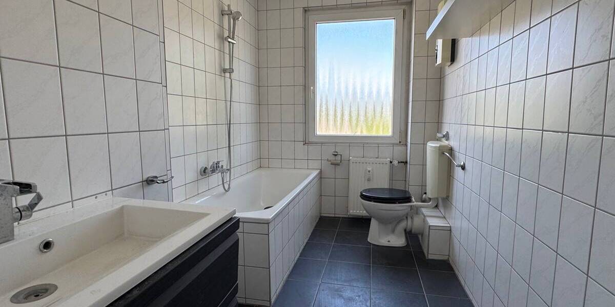 Etagenwohnung Duisburg / Untermeiderich Untermeiderich - 3 Zimmer, 70 m&sup2;, 800&euro; | Angebot:26291260