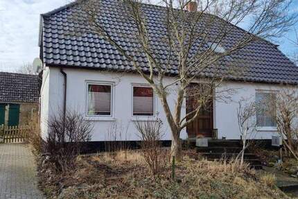 Haus Altenkirchen - 5 Zimmer, 140 m&sup2;, 249.000&euro; | Angebot:25279579