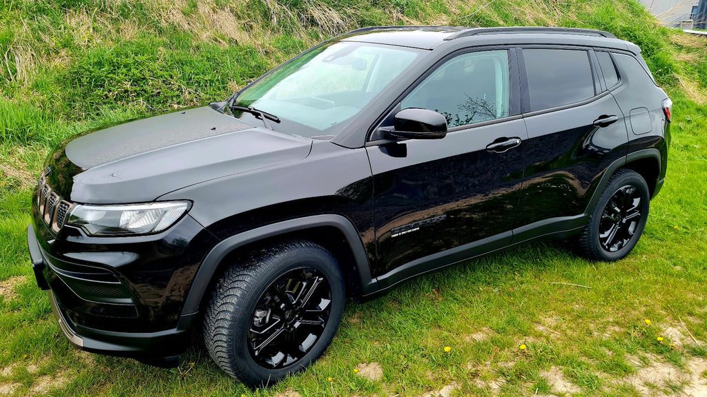 Jeep Compass 28.316 km 22.590 &euro; Grünendeich 21720