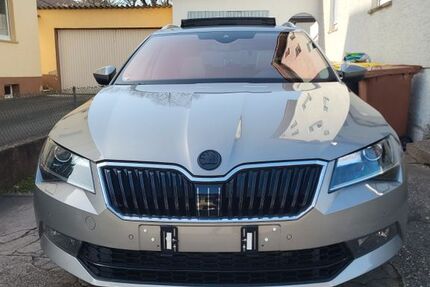 Skoda Superb 156.000 km 16.500 &euro; Trossingen 78647
