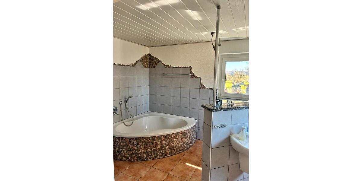 Doppelhaushälfte Bad Waldsee - 5 Zimmer, 130 m&sup2;, 1.400&euro; | Angebot:26162443