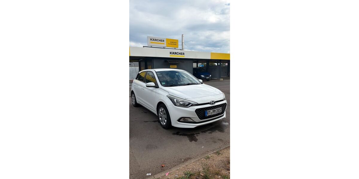 Hyundai i20 91.000 km 8.499 &euro; Wendlingen 73240