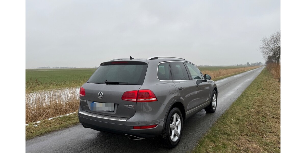 VW Touareg 168.000 km 17.999 &euro; Oldenswort 25870