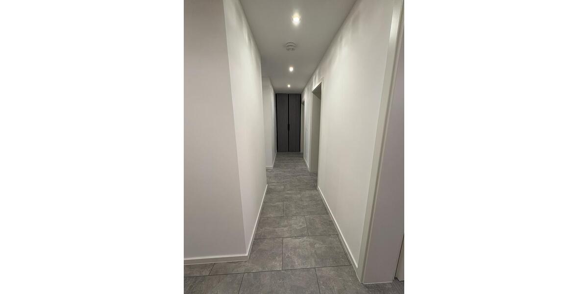 Etagenwohnung Pfullingen - 4 Zimmer, 87 m&sup2;, 1.400&euro; | Angebot:24677397