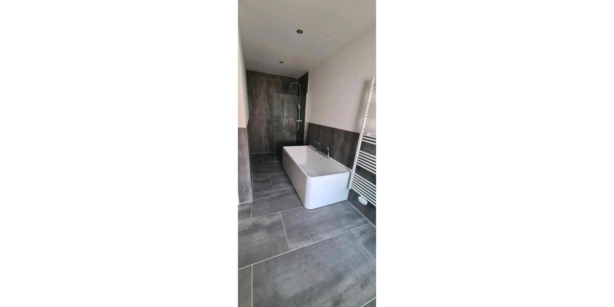Einfamilienhaus Leidersbach - 5 Zimmer, 143 m&sup2;, 1.900&euro; | Angebot:26126456