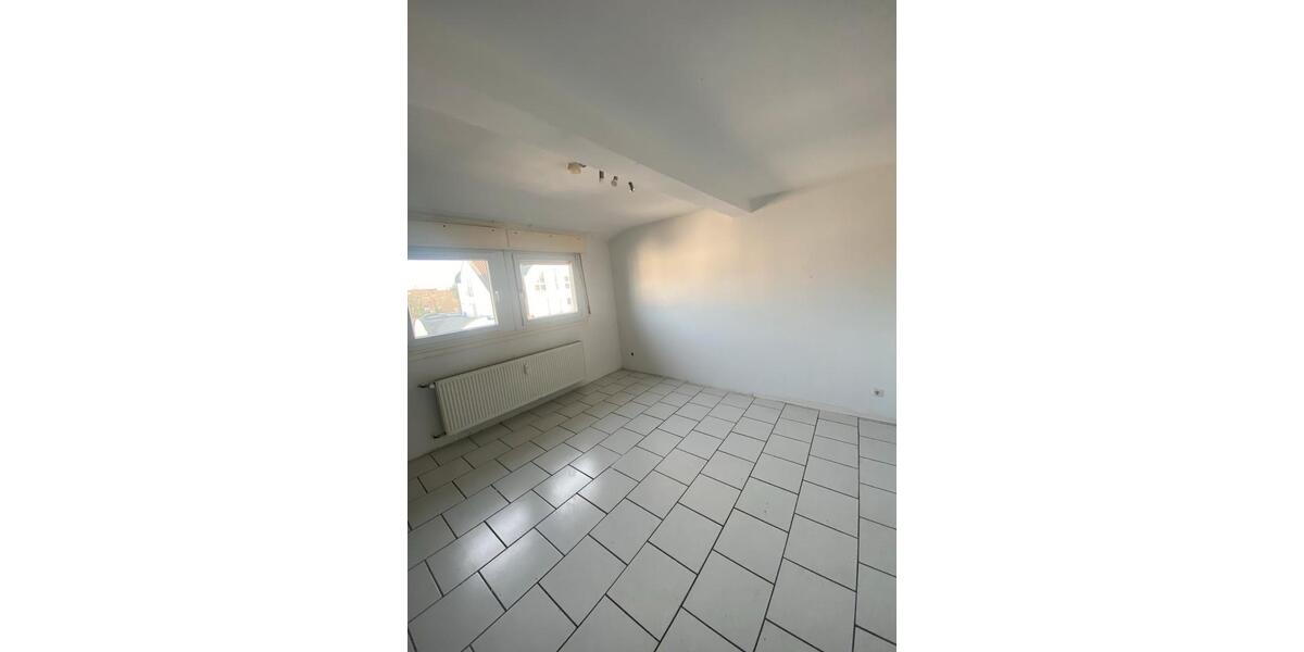 Dachgeschoßwohnung Hanau Lamboy - 3 Zimmer, 70 m&sup2;, 500&euro; | Angebot:24369552